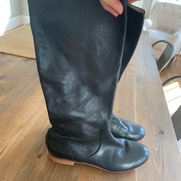 Black leather Frye boots, side zip - Picture 5 of 5